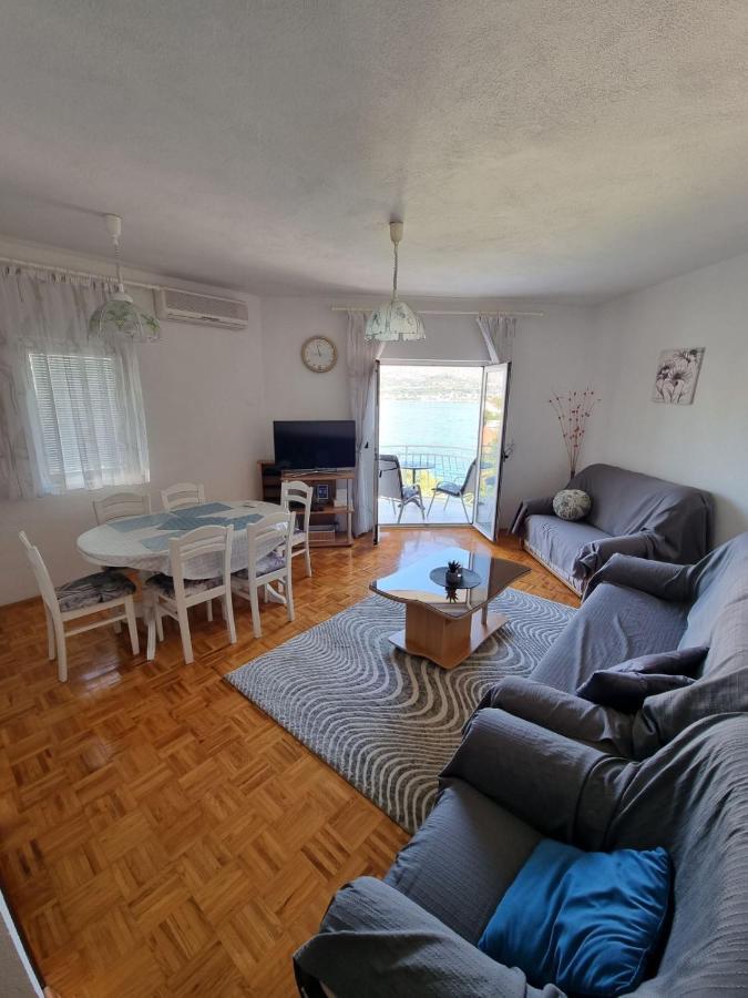 Apartment Matej Trogir Exteriör bild