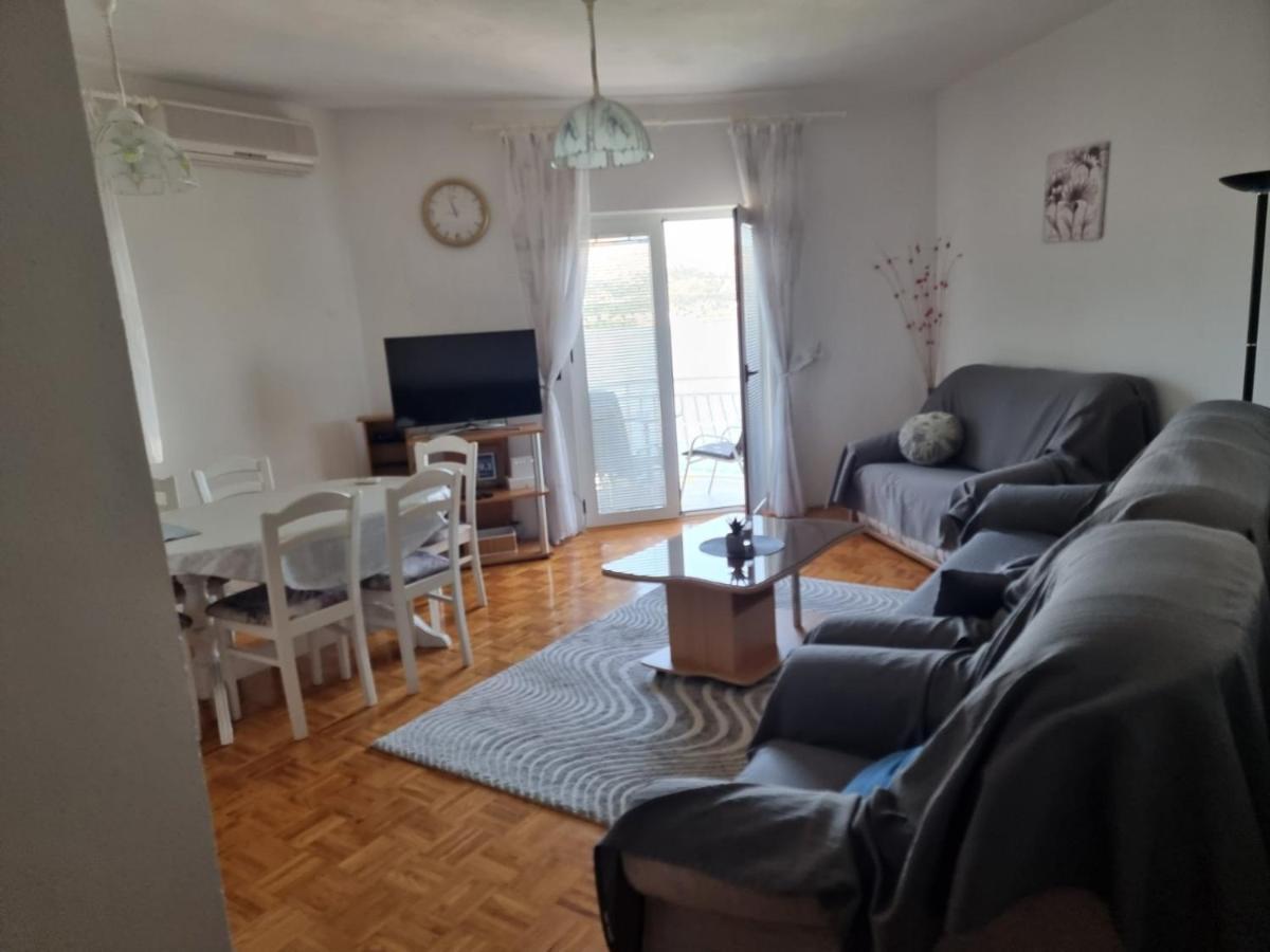 Apartment Matej Trogir Exteriör bild
