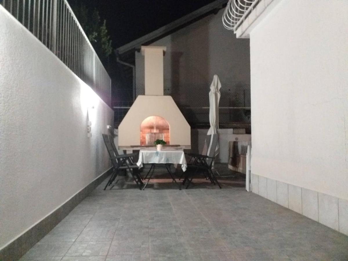 Apartment Matej Trogir Exteriör bild